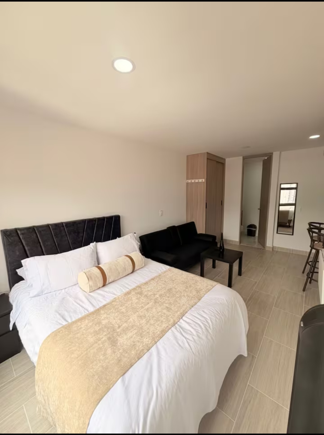 Apartaestudio en arriendo en Sabaneta avenida Las Vegas
