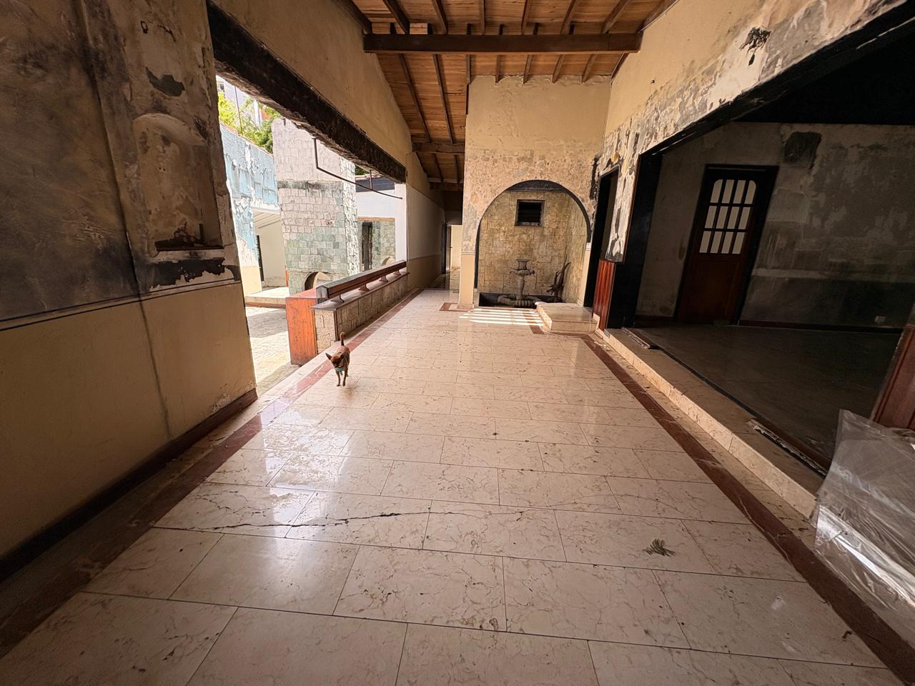 Casa Lote para venta en Poblado  Castropol