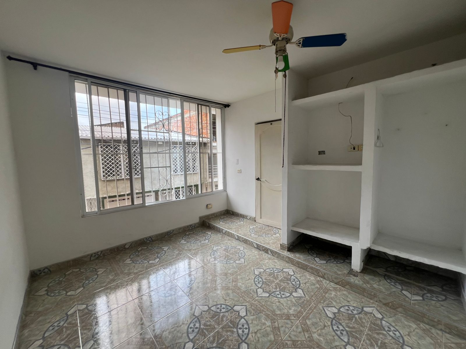 CASA EN VENTA SUR DE CALI BARRIO LAS CAMELIAS