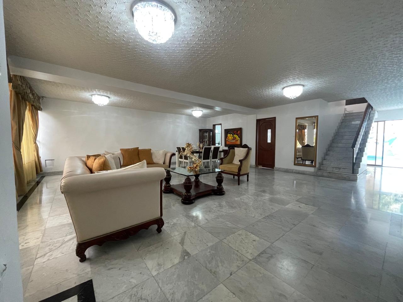 CASA EN VENTA AL NORTE DE CALI - BARRIO LA FLORA