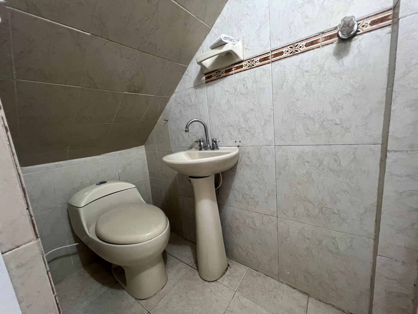 CASA EN VENTA SUR DE CALI BARRIO LAS CAMELIAS
