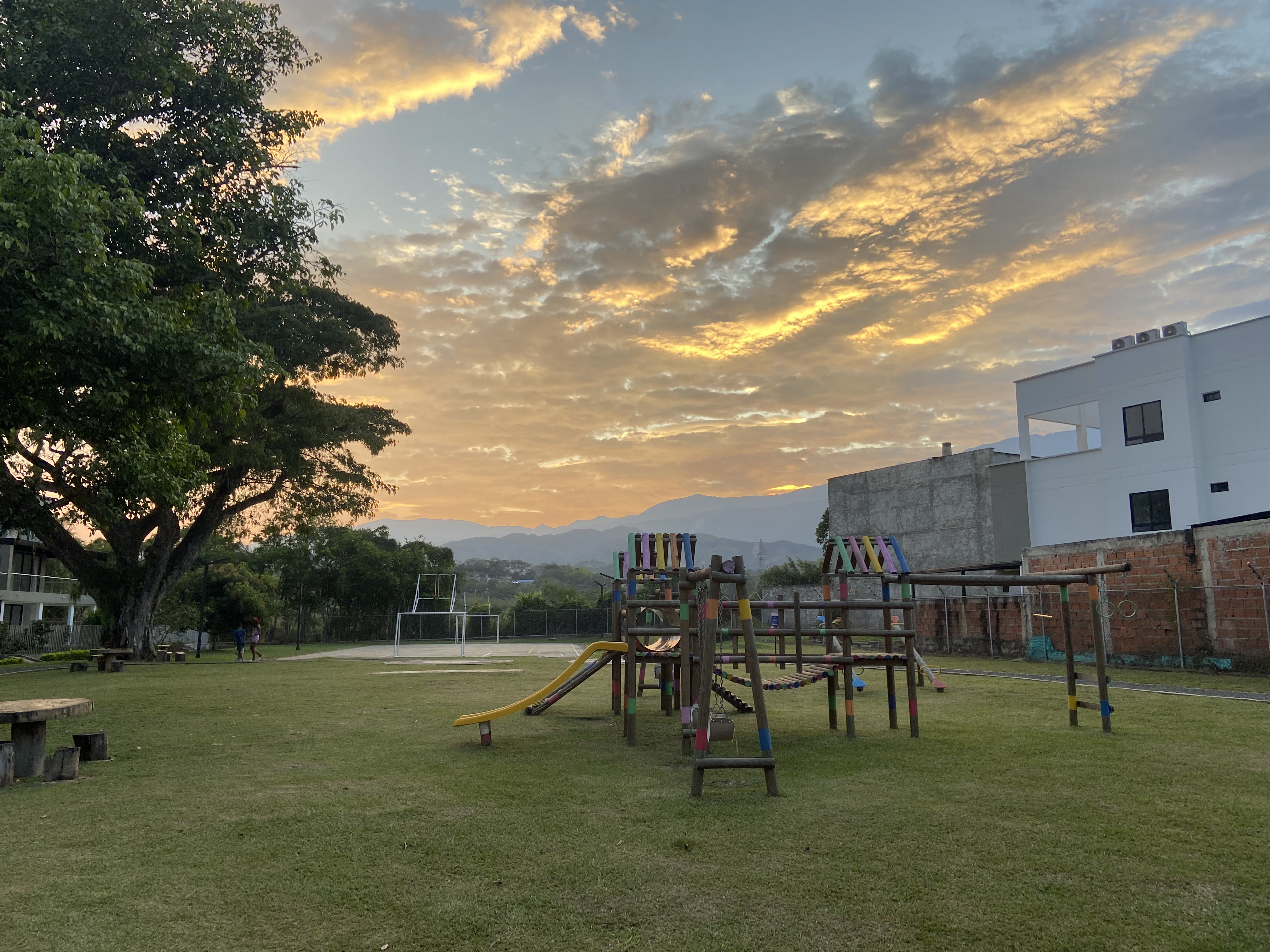 CASA EN VENTA  AL SUR JAMUNDÍ  CR MANANTIAL DE LAS MERCEDES