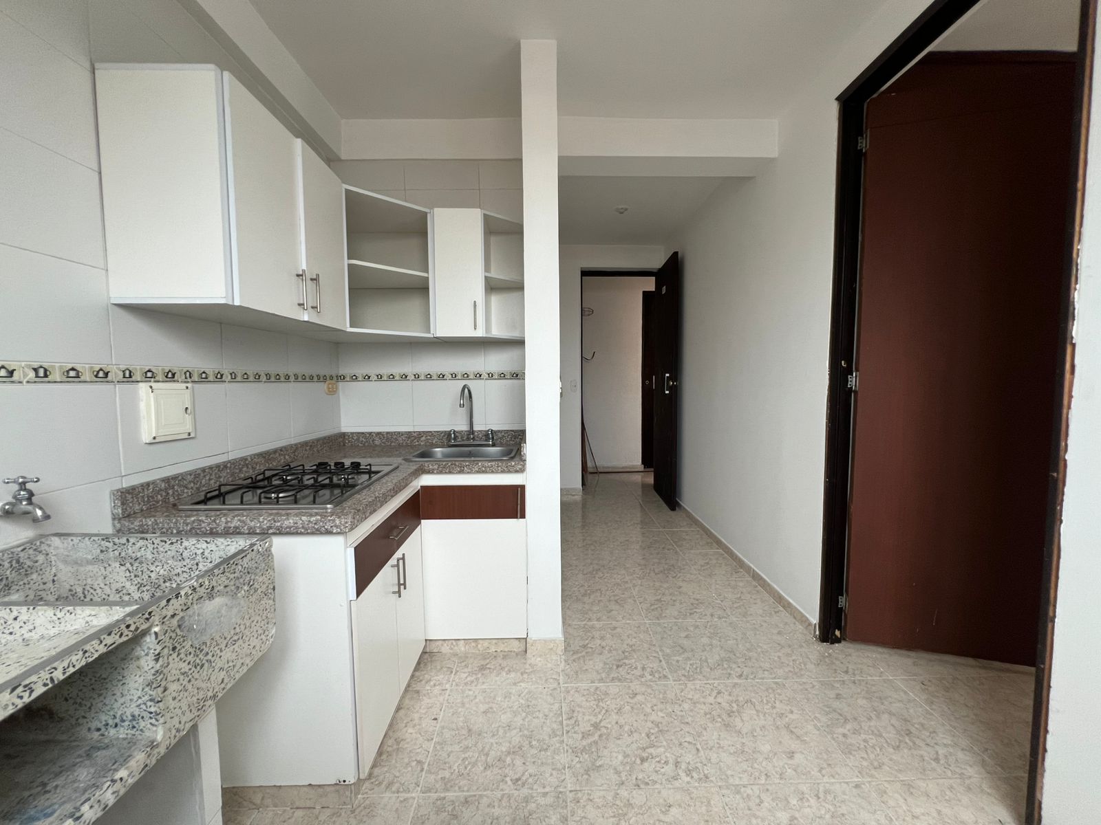 EDIFICIO EN VENTA AL SUR DE CALI CHAMPAGNAT