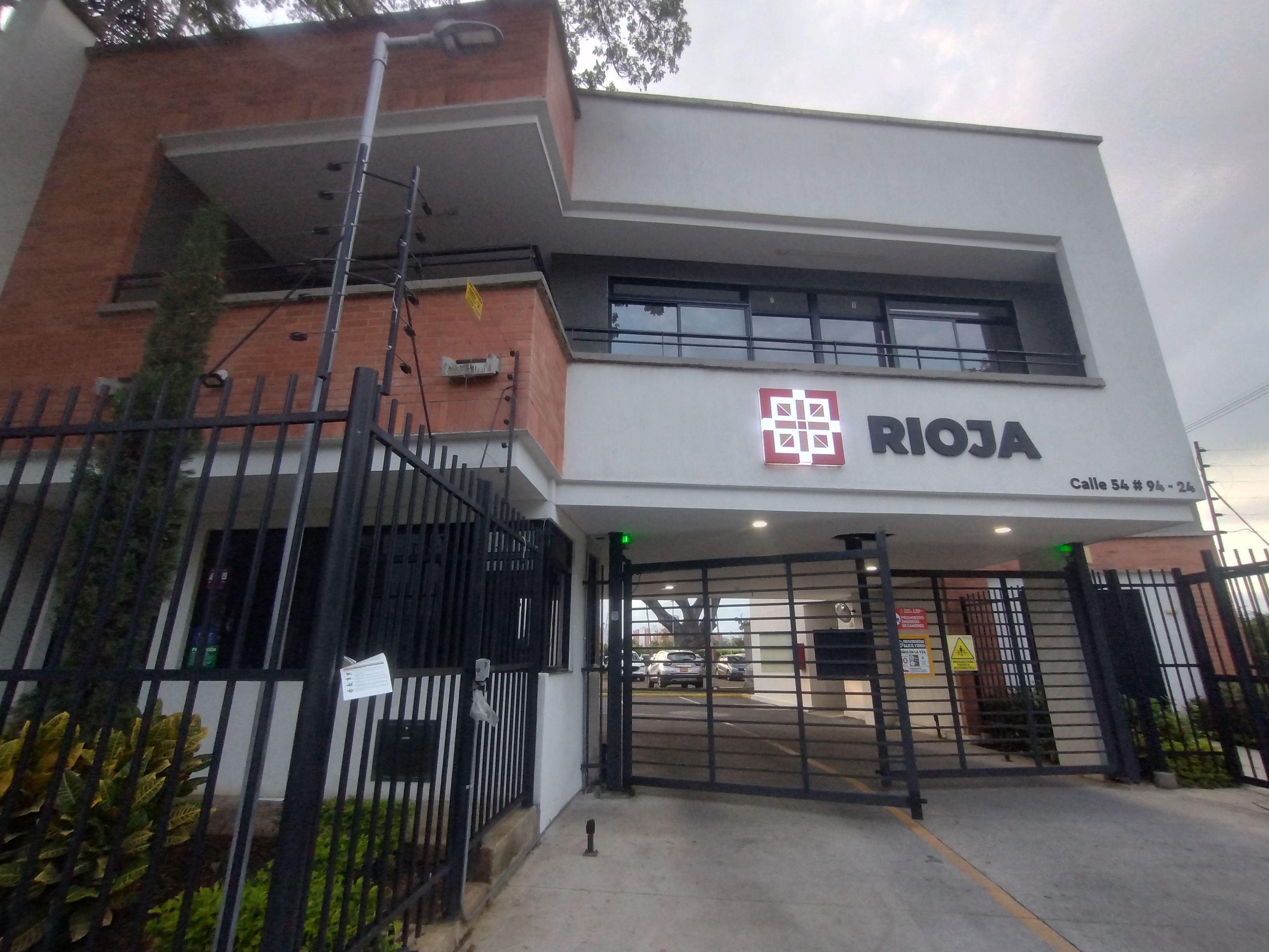 APARTAMENTO EN VENTA AL SUR DE CALI VALLE DEL LILI UR RIOJA