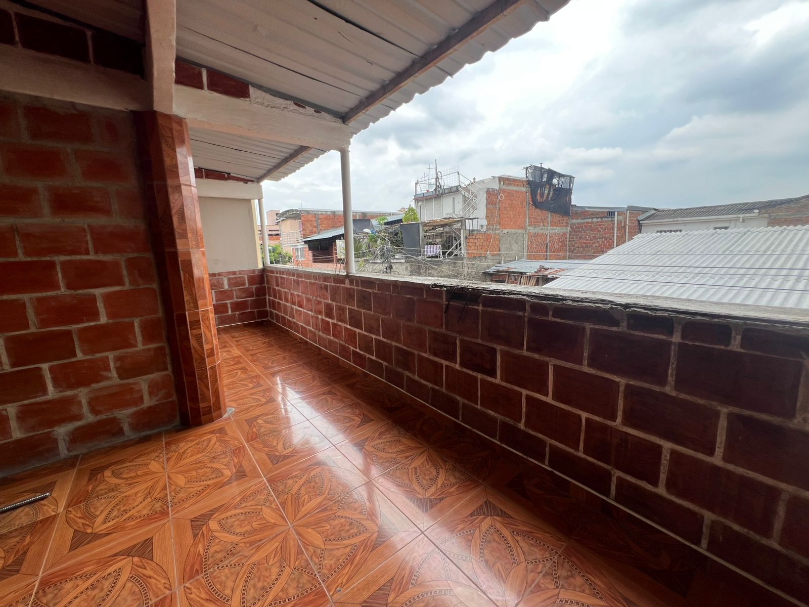 CASA EN VENTA SUR DE CALI BARRIO LAS CAMELIAS