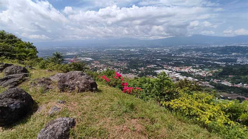Lote en venta en Santa Ana, Rio Oro, Condominio. 5VV7114989