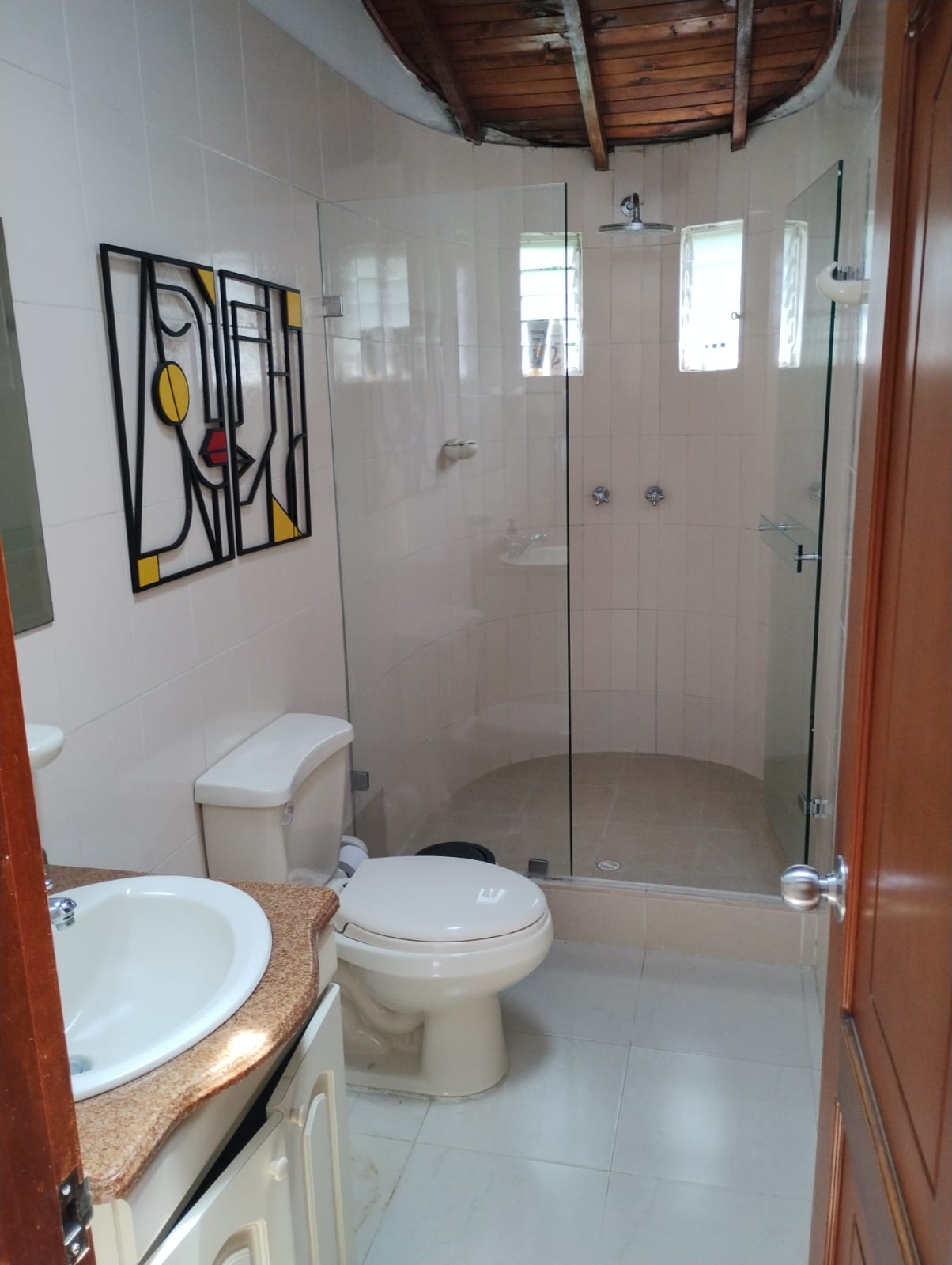 Imagen de SE VENDE CASA CAMPESTRE CON RENTA, SECTOR SAN JOSE PEREIRA.
