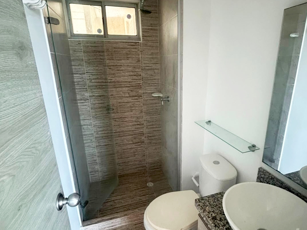 Apartamento en venta.- alameda del rio