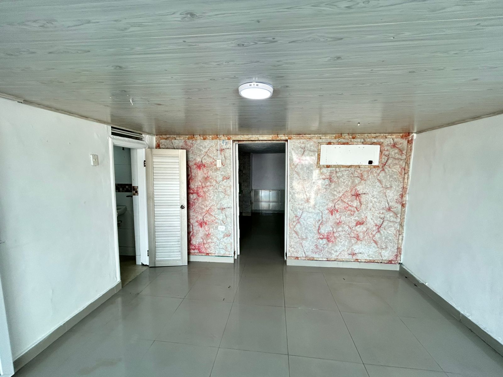 Local comercial- Arriendo Ciudad Jardín Barranquilla