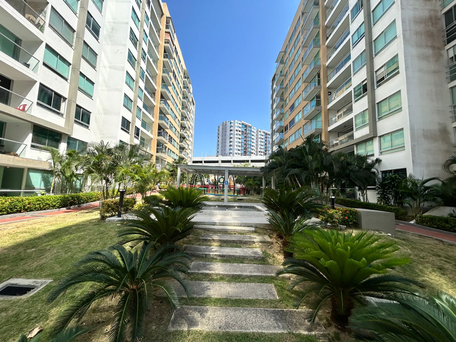 Apartamento en arriendo- Miramar- Barranquilla