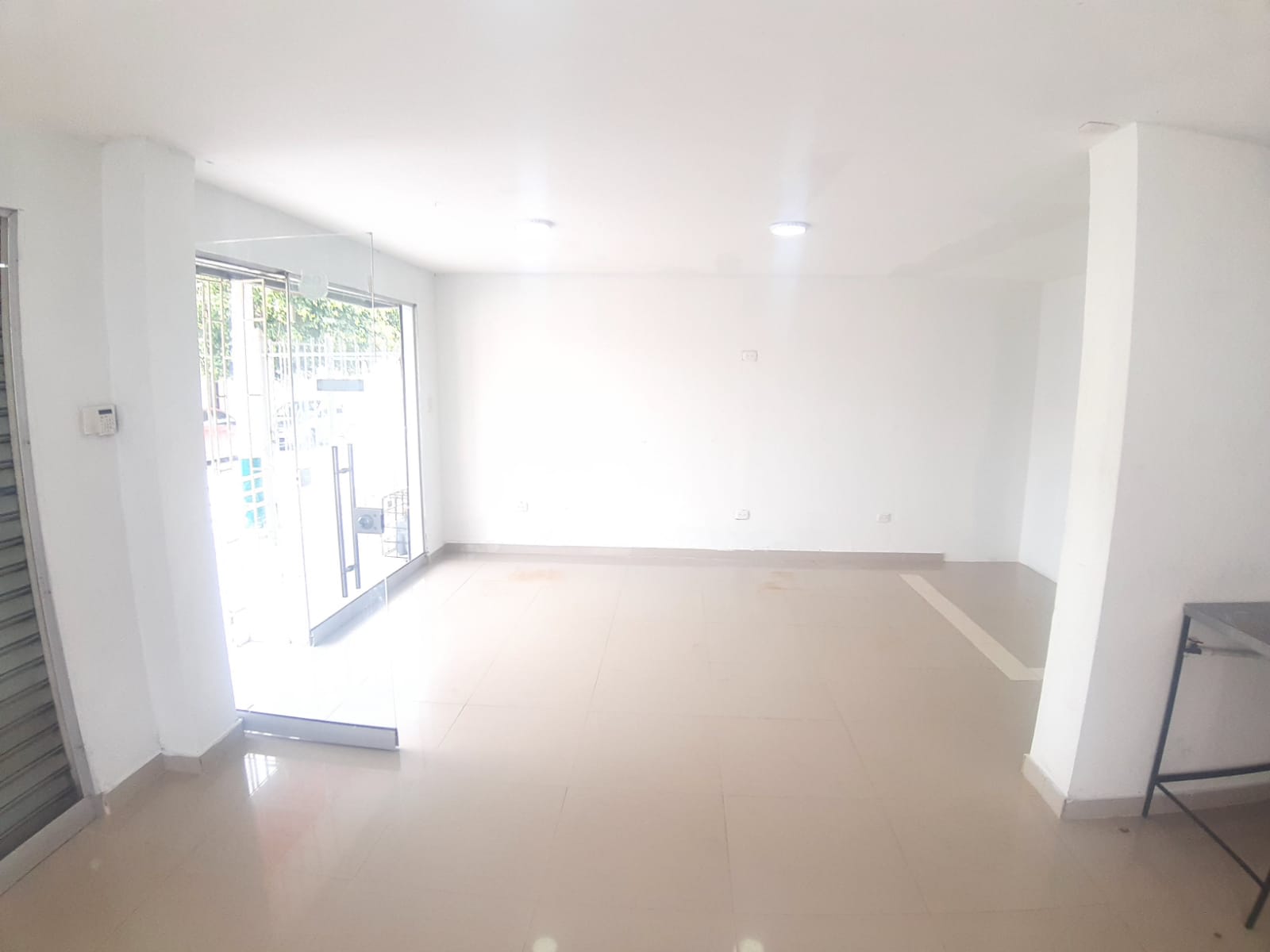 Buena Esperanza - Local en arriendo - Barranquilla.