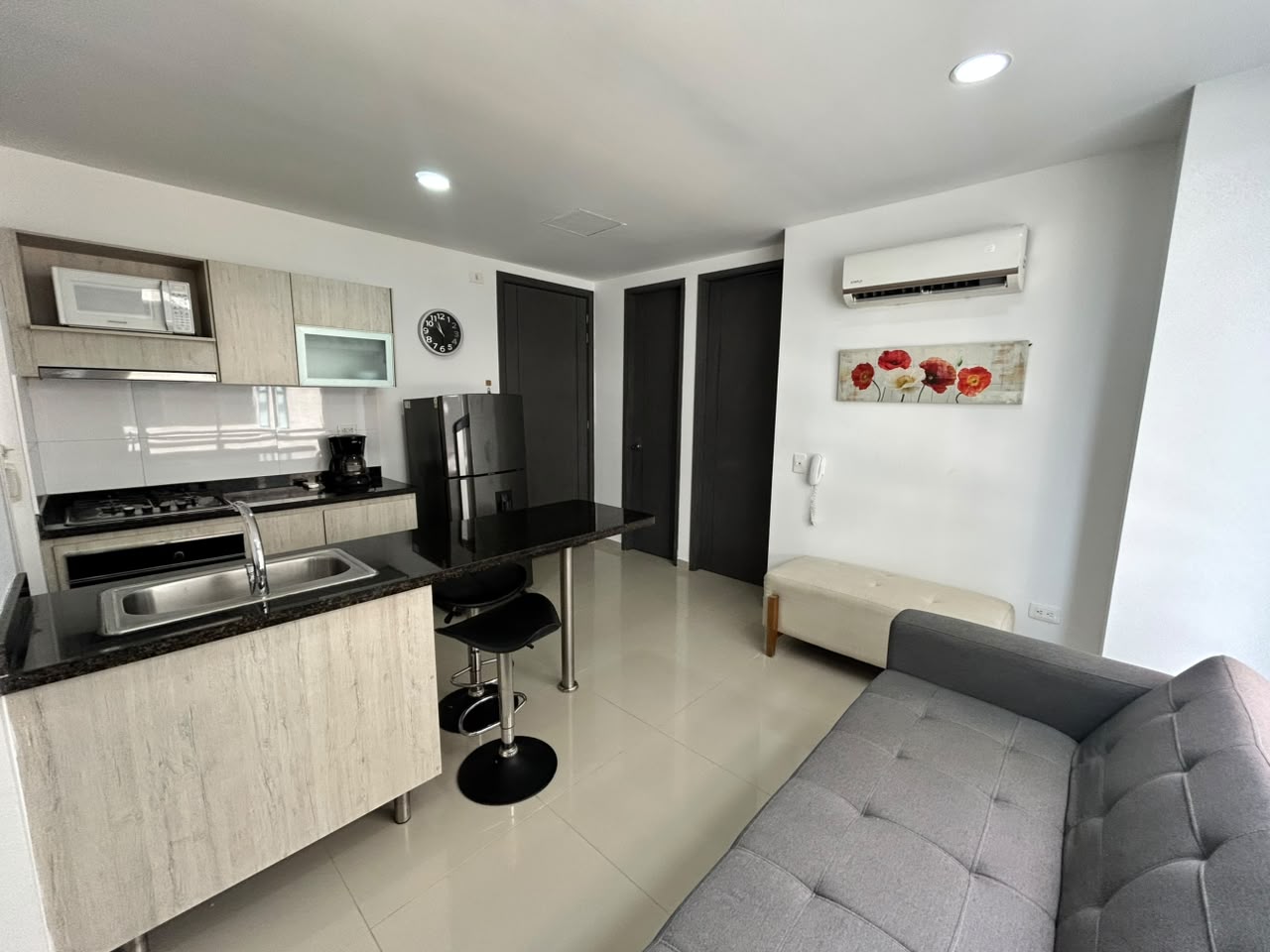 Apartamento amoblado en arriendo- Riomar Barranquilla