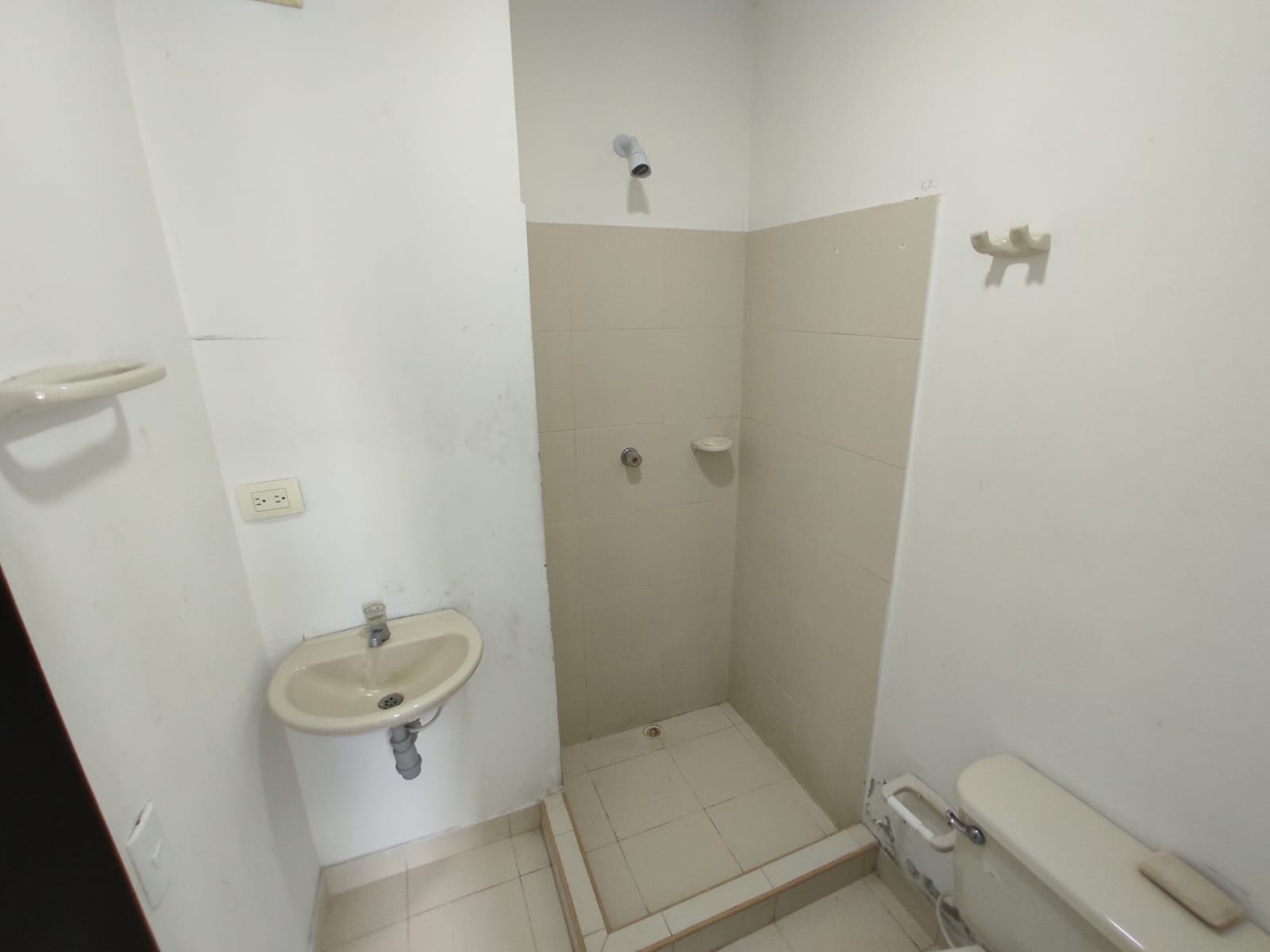 Altos del limonar apartamento en arriendo