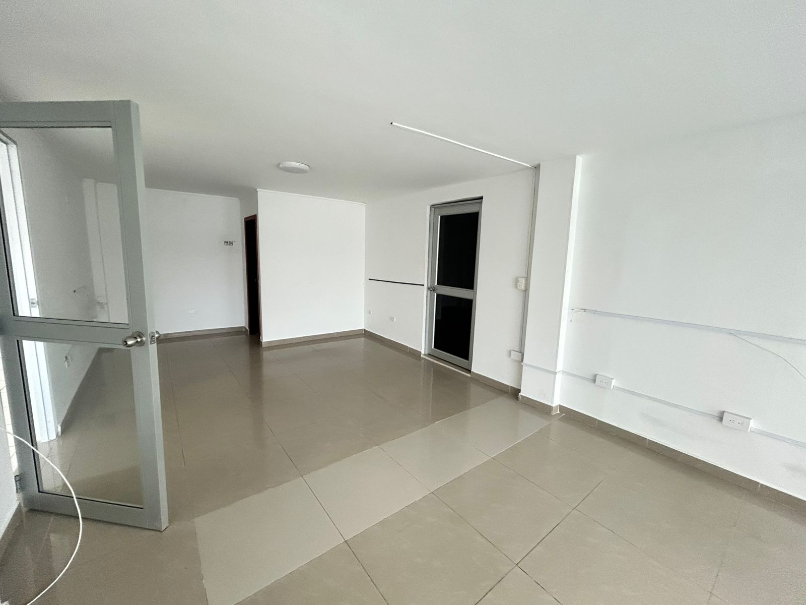 Local Comercial en arriendo - Ciudad Jardín - Barranquilla