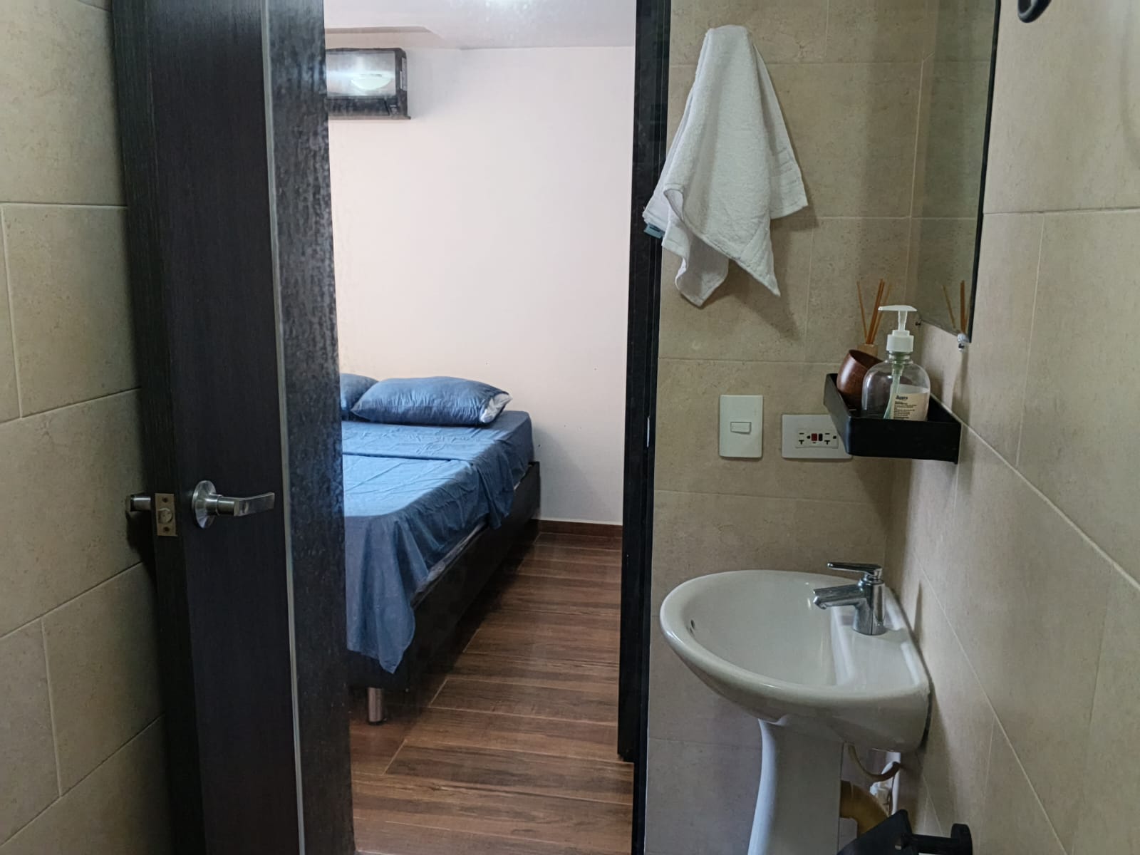 Apartamento en arriendo amoblado/ sin amoblar - Alameda del rio