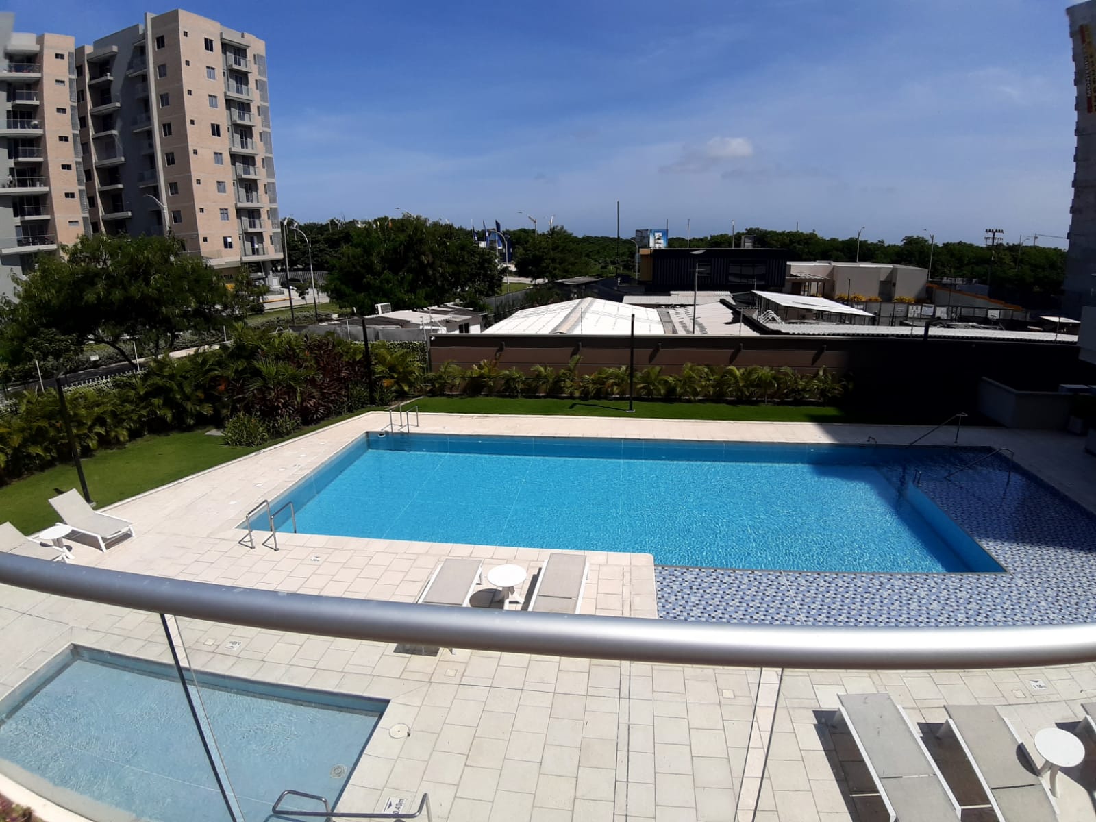 Altos del Limón - Apartamento en venta - Barranquilla.