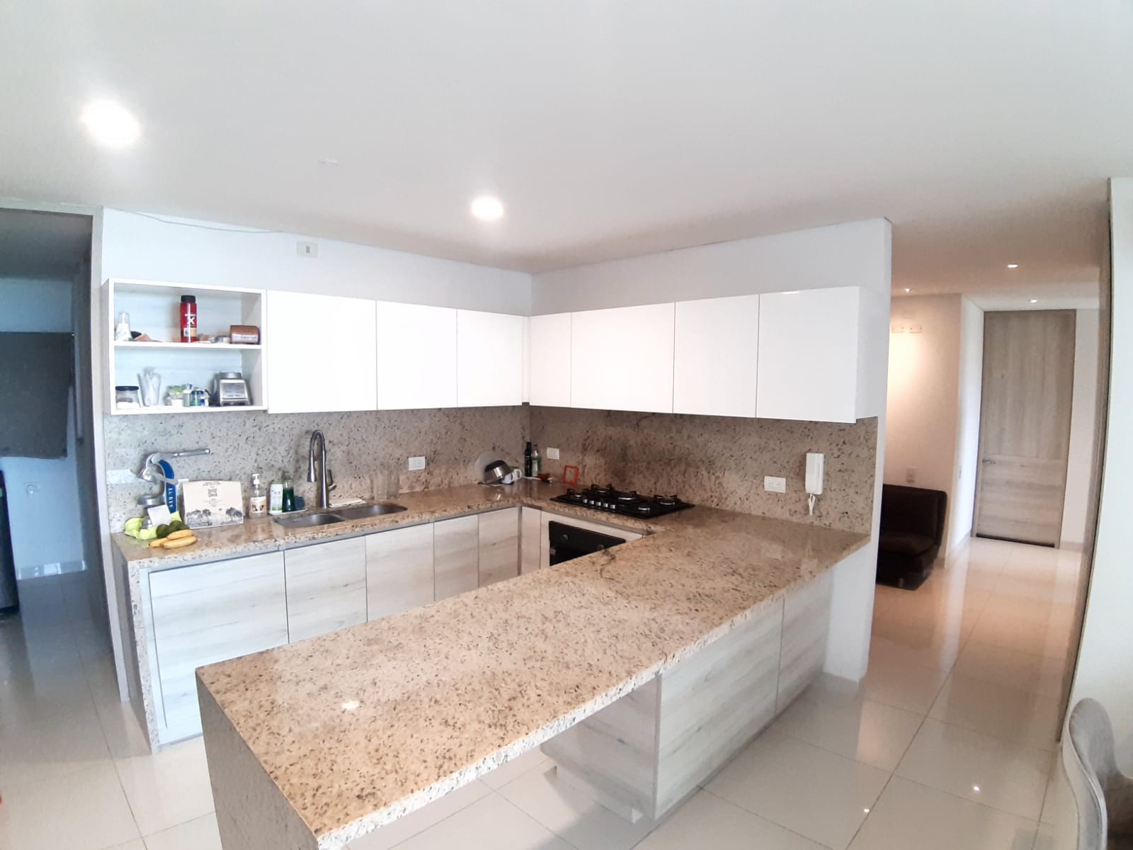 Altos del Limón - Apartamento en venta - Barranquilla.