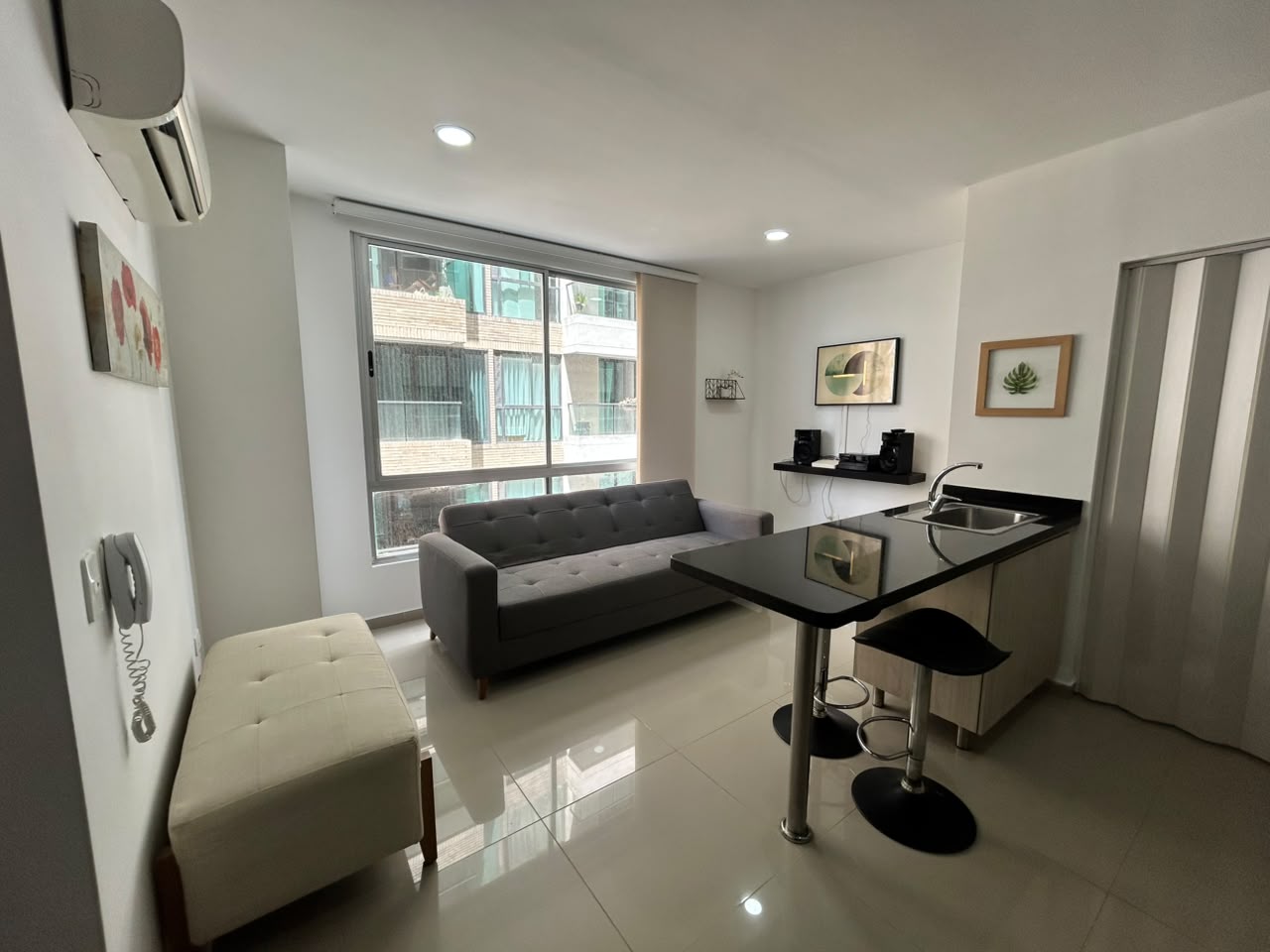 Apartamento amoblado en arriendo- Riomar Barranquilla