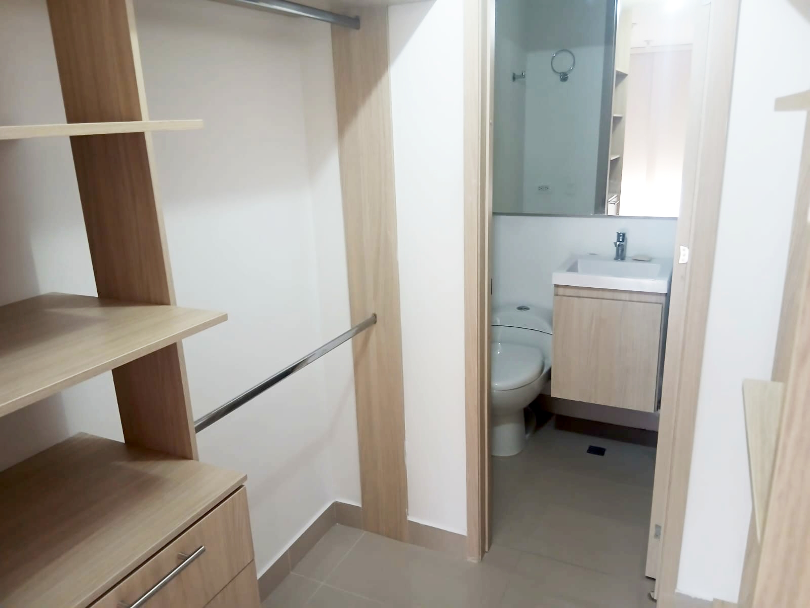 Apartamento en arriendo- altos de riomar barranquilla