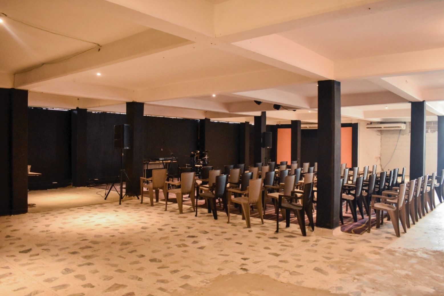 CALLE 30 LOCALES EN VENTA Y ARRIENDO