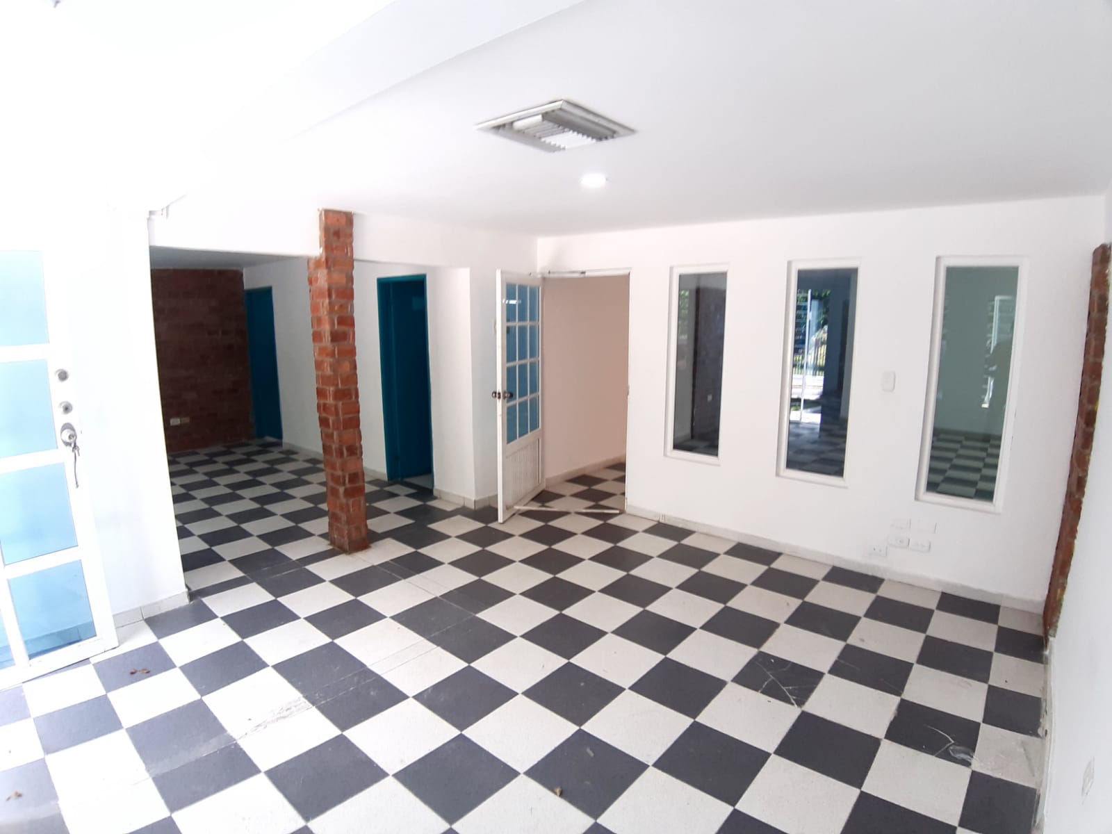 El Tabor - Casa Comercial en venta y arriendo - Barranquilla