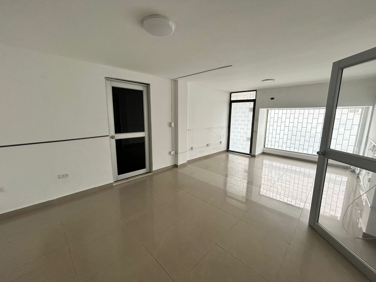 Local Comercial en arriendo - Ciudad Jardín - Barranquilla