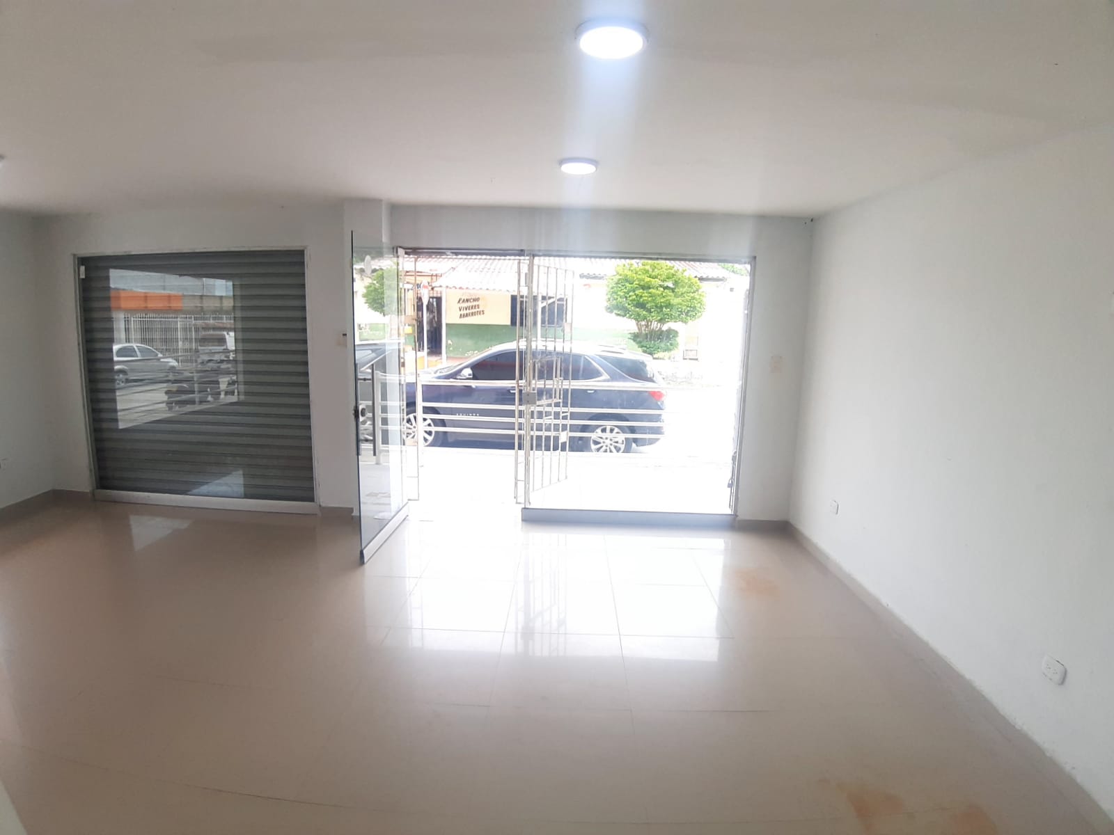 Buena Esperanza - Local en arriendo - Barranquilla.