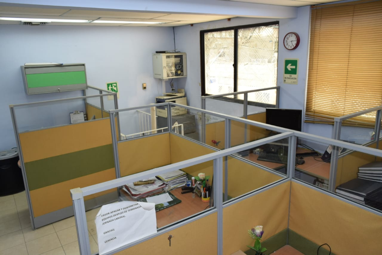 CASA EN SANTA CLARA USO COMERCIAL - OFICINAS - CERCA A MAMONAL