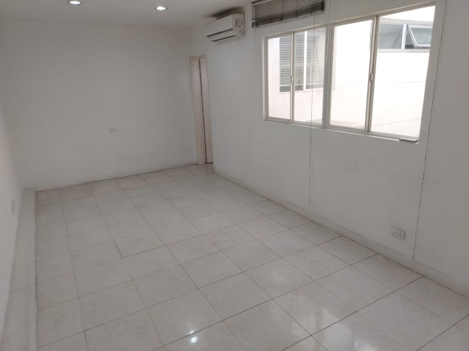 Imagen de Se vende Consultorio/ Oficina en el Centro de Pereira