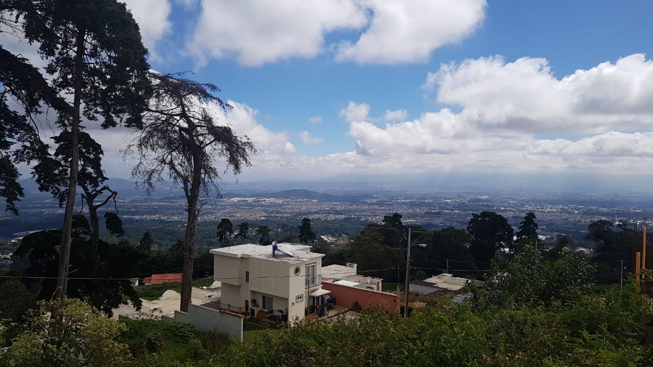 VENDO TERRENO EN BOSQUES DEL MIRADOR, SAN JUAN SACATEPEQUEZ