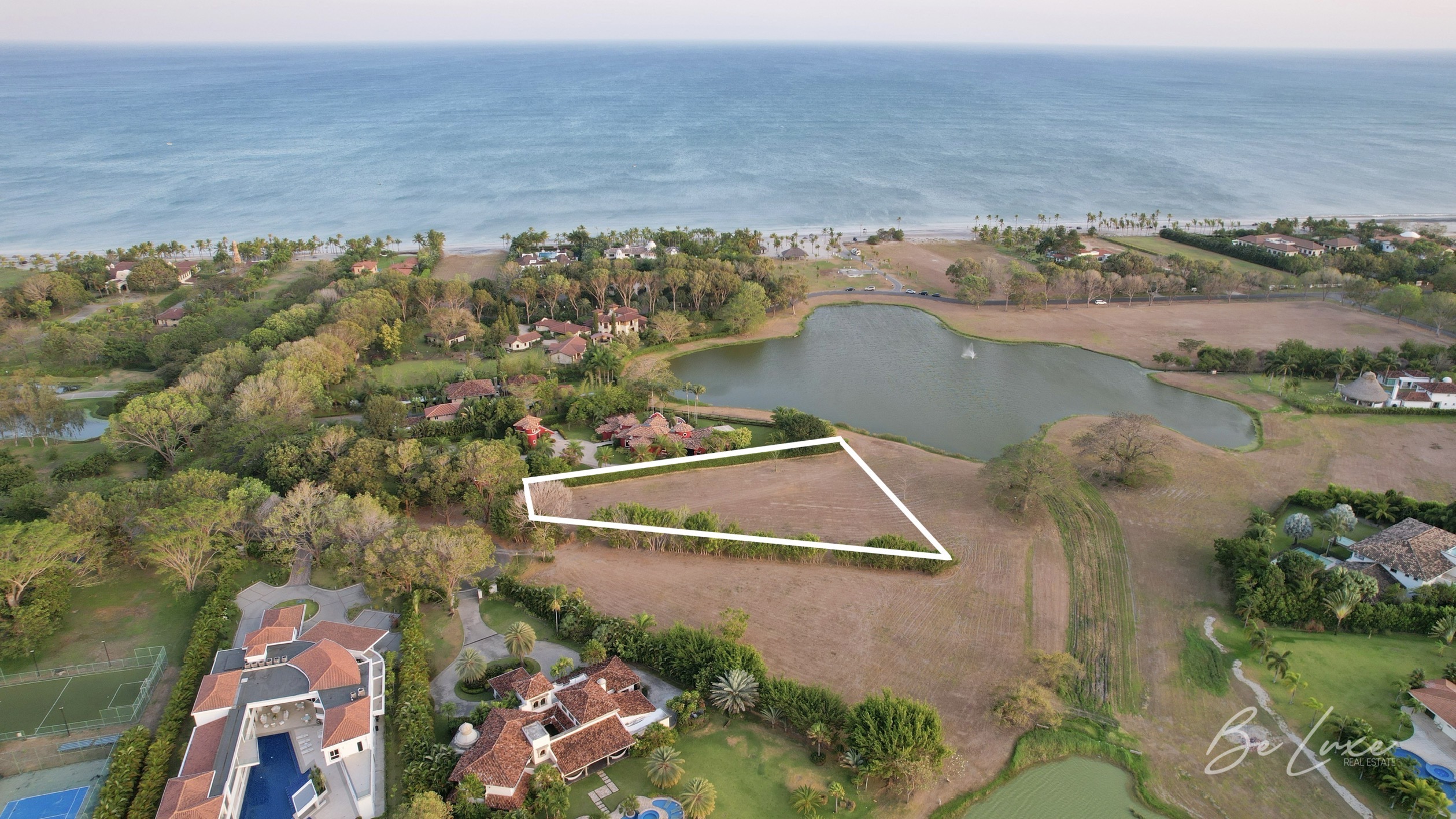 BUENAVENTURA TERRENO FRENTE AL LAGO EN VENTA (1)