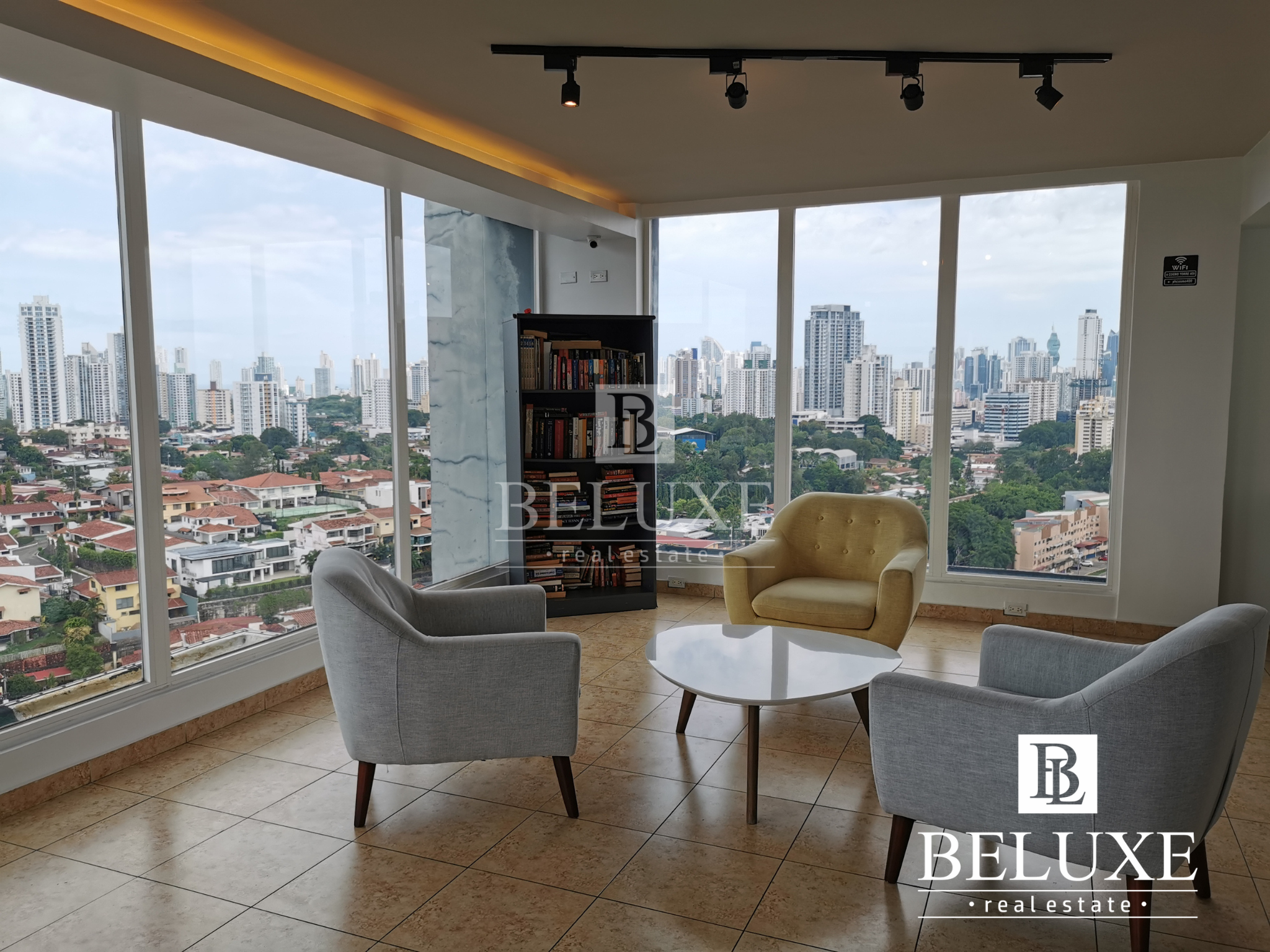 VENDO APARTAMENTO EN PH COSMOPOLITAN (9)