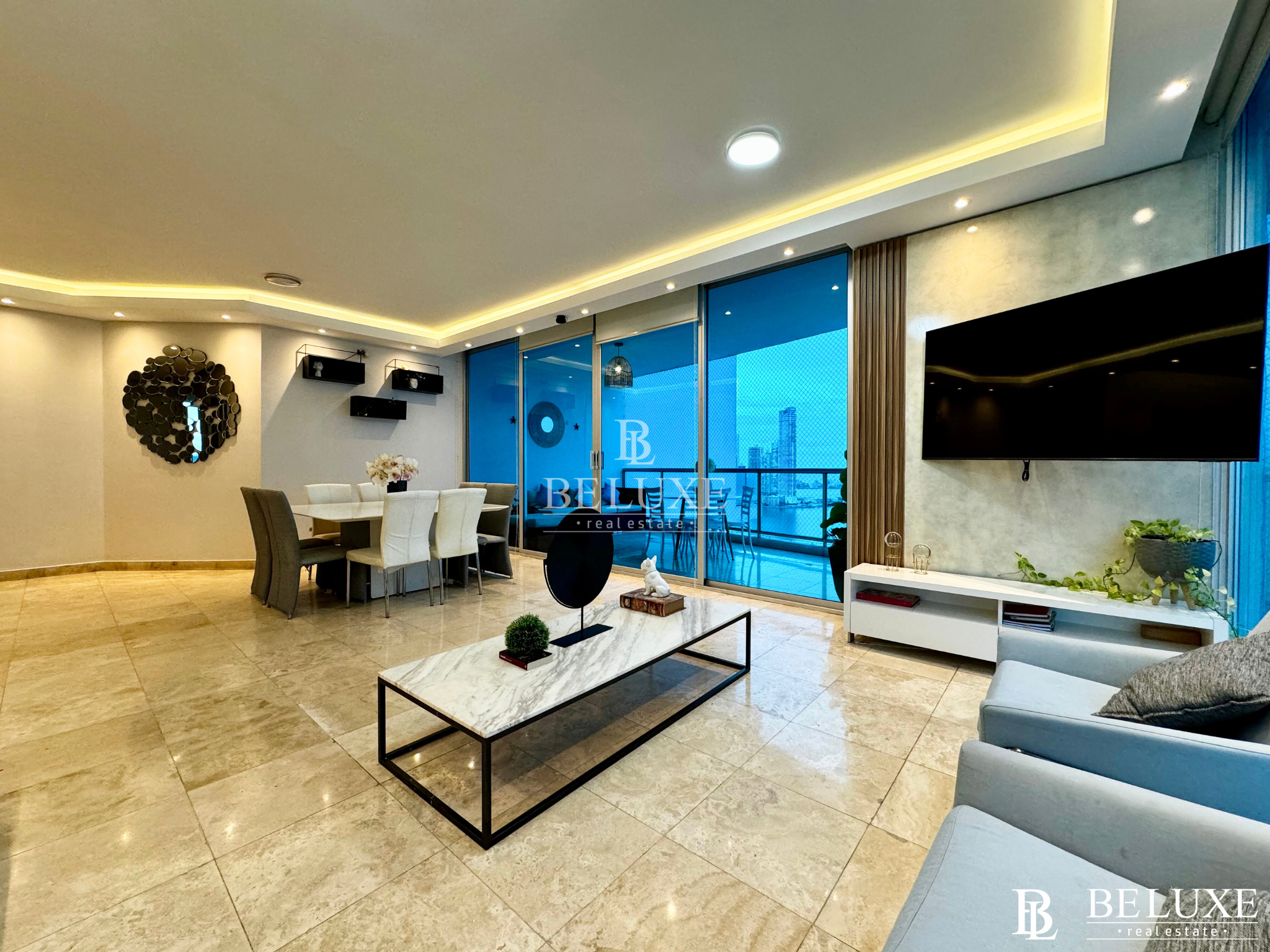 VENDO - ALQUILO APARTAMENTO AMOBLADO  EN AVENIDA BALBOA, PH SKY (1)