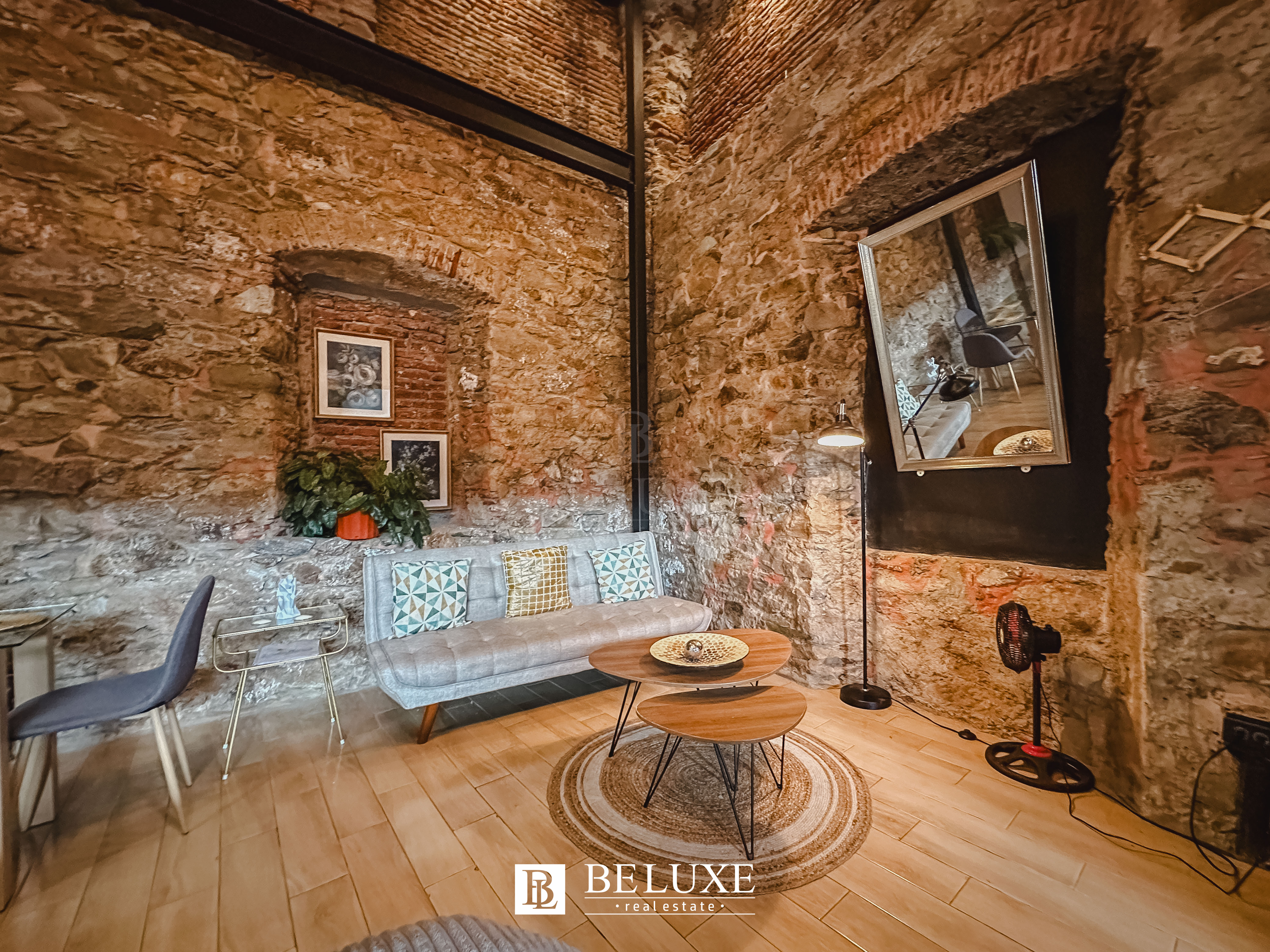 VENDO EDIFICIO EN LA CENTRAL DE SANTA ANA, CASA SANTANA (10)