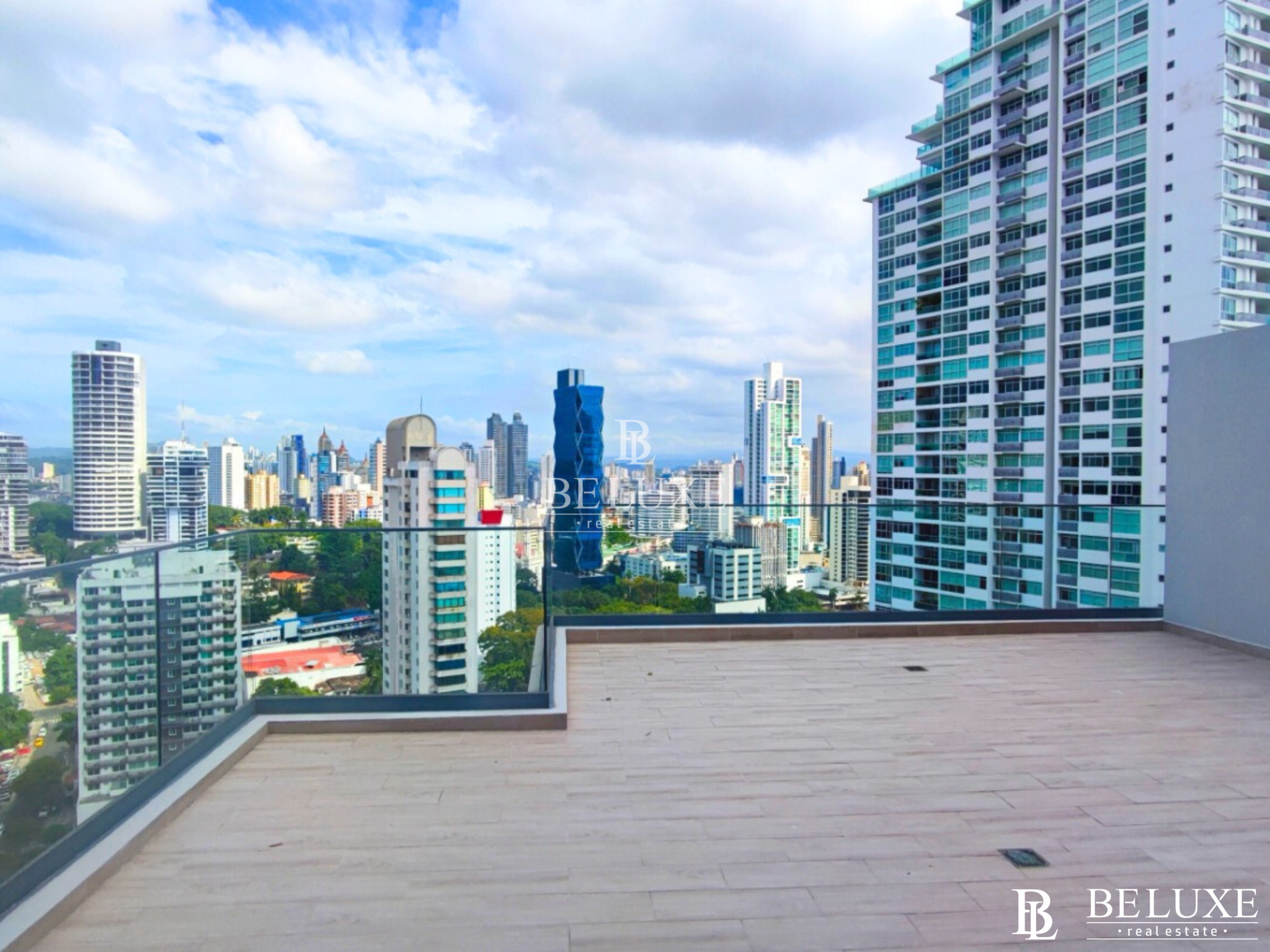 VENDO PENTHOUSE EN BELLA VISTA PH PRESTIGE (P)