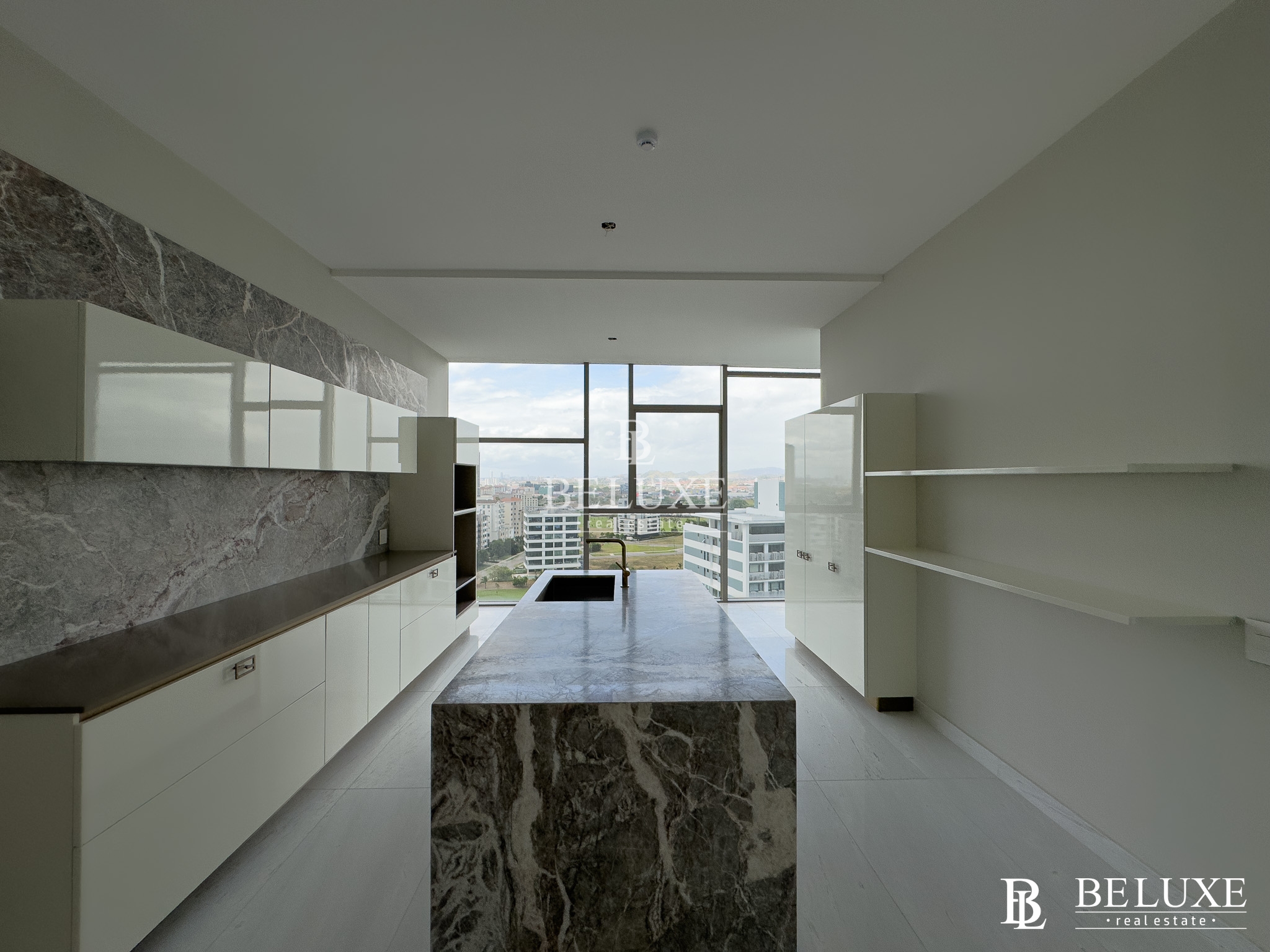 SE VENDE APARTAMENTO EN SANTA MARIA, PH LA MAISON BY FENDI (5)