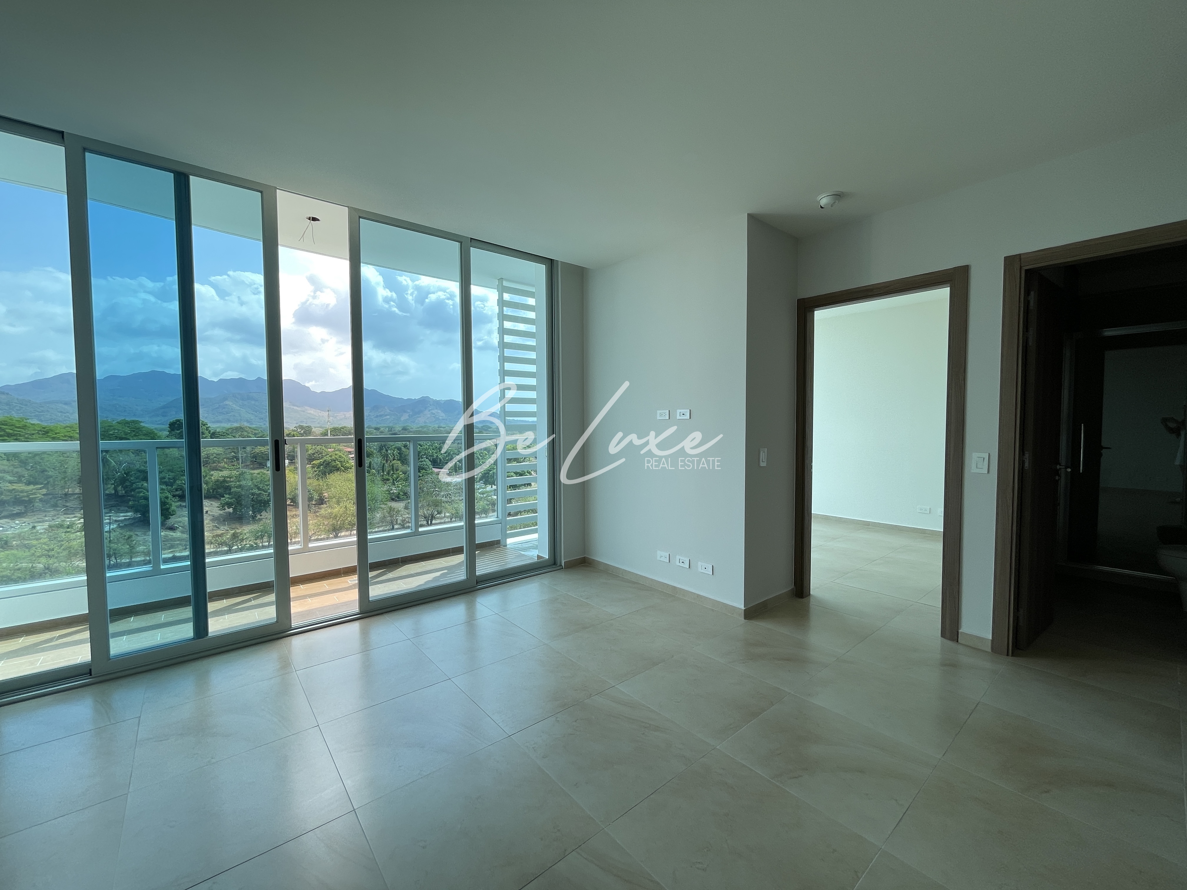 ROYAL PALM APARTAMENTO EN VENTA, PLAYA GORGONA (2)