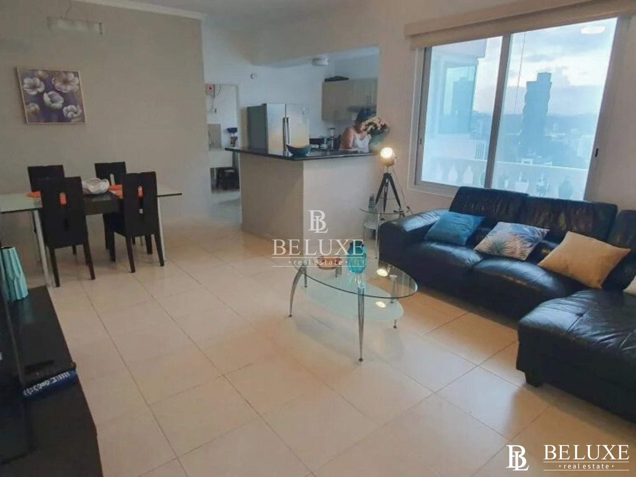 VENDO APARTAMENTO AMOBLADO EN AVENIDA BALBOA PH VISTA DEl MAR (10)