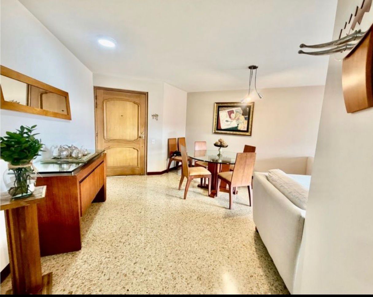 APARTAMENTO EN VENTA LAURELES CERCA AL PRIMER PARQUE — foto 3 de 17