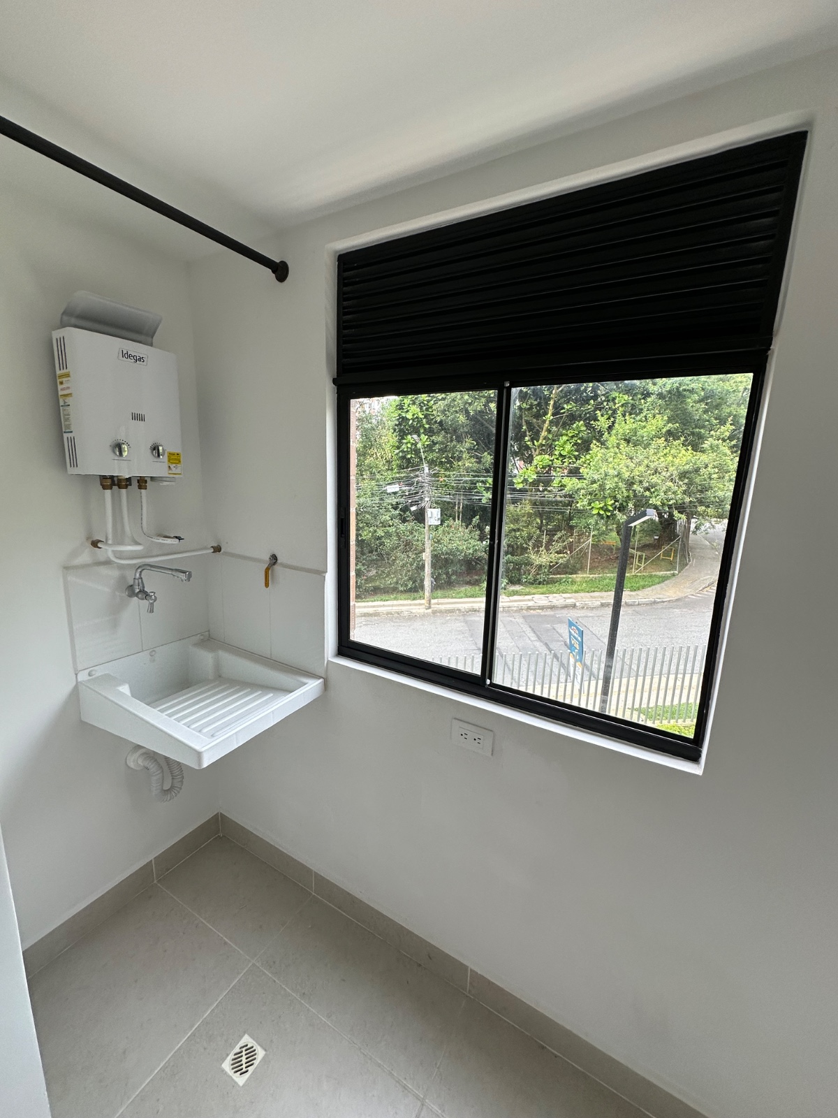 Apartamento en venta Loma del Indio (parte alta) Moderno. — foto 3 de 20
