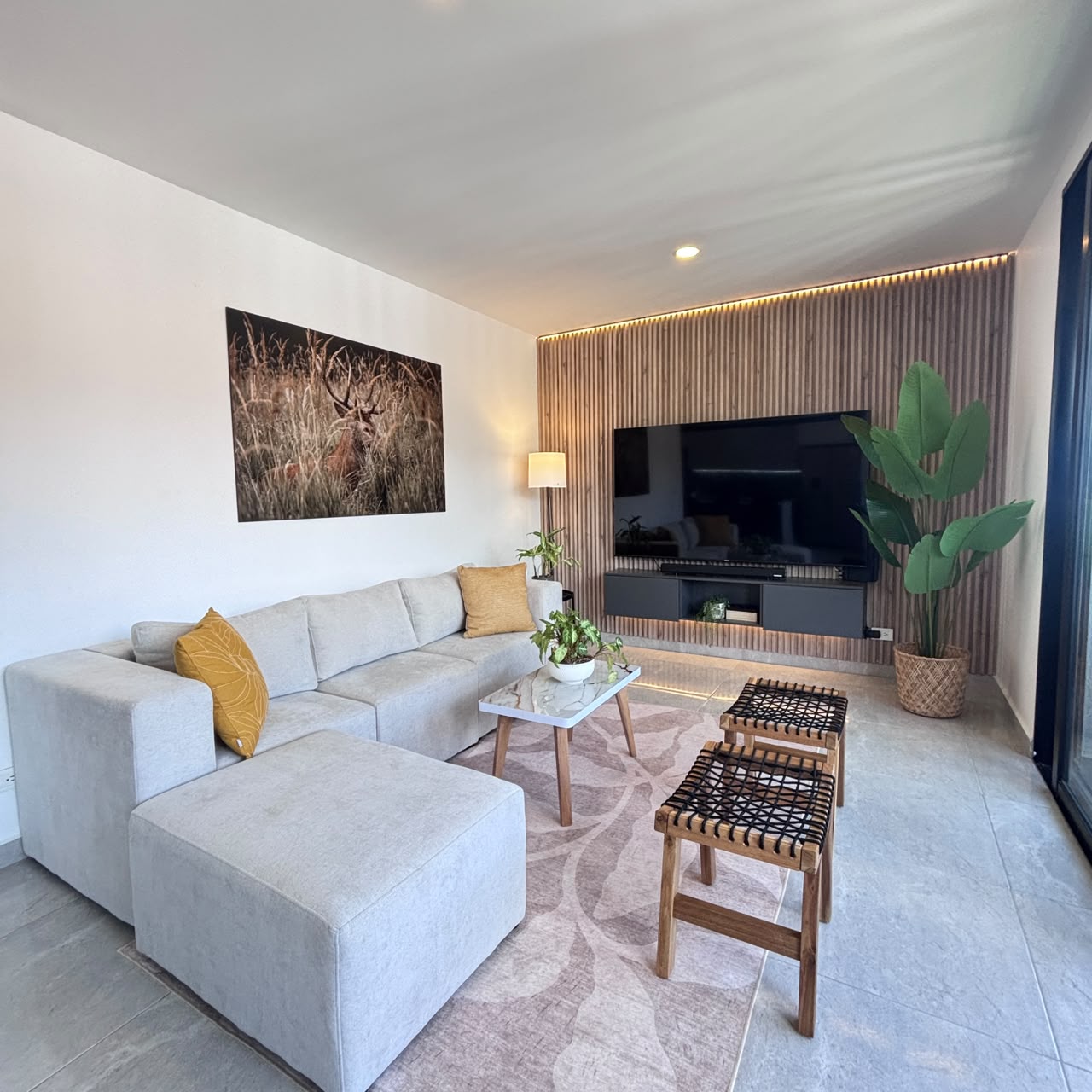 Apartamento en venta — VENDO MODERNO APARTAMENTO SECTOR EL PORTAL PERMITE RENTAS CORTAS