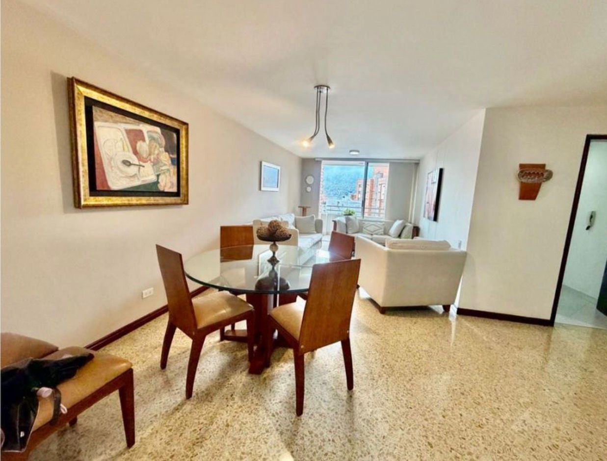 APARTAMENTO EN VENTA LAURELES CERCA AL PRIMER PARQUE — foto 5 de 17