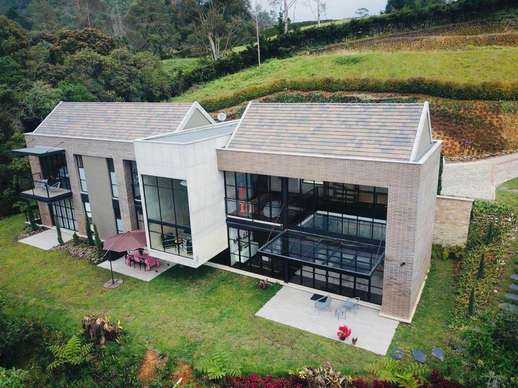 VENTA CASA CAMPESTRE DE LUJO ALTO DE LAS PALMAS — foto 5 de 27