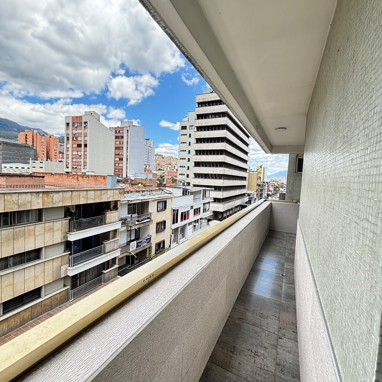 EN VENTA OPORTUNIIDAD DE INVERSION CENTRO MEDELLIN   — foto 3 de 33