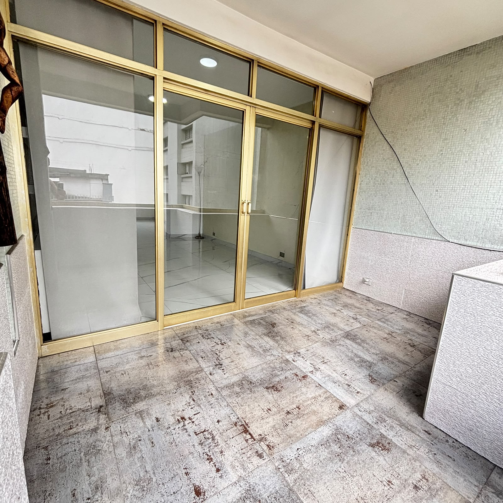 EN VENTA OPORTUNIIDAD DE INVERSION CENTRO MEDELLIN   — foto 4 de 33