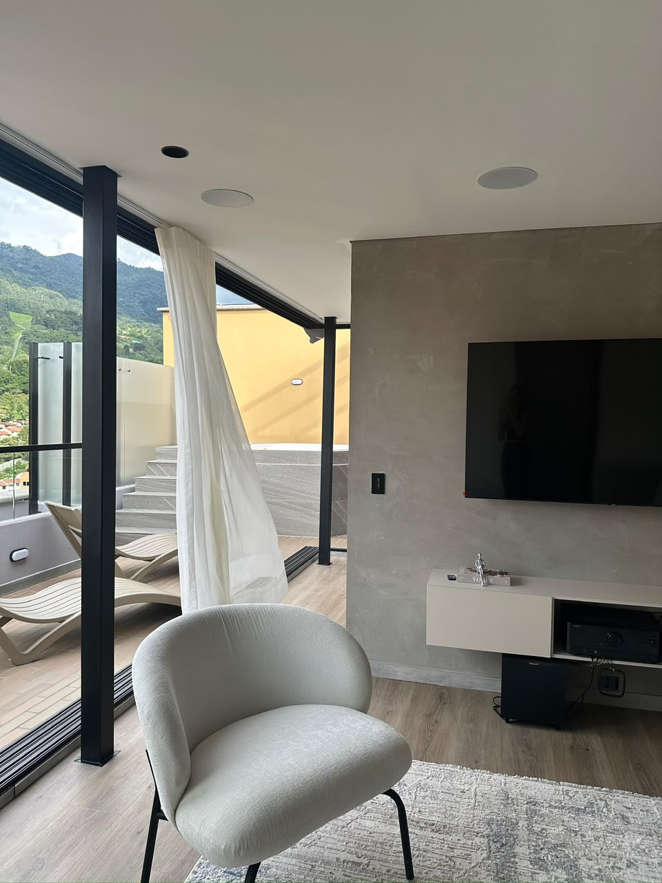 EN RENTA APARTAMENTO PH AMOBLADO LOMA DEL ESPERALDAL ENVIGADO — foto 4 de 19