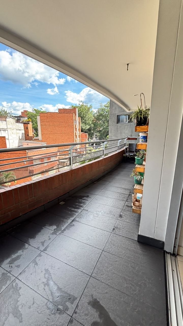 Apartamento en venta — Apartamento en Venta en Laureles, Primer Parque - 153 m²