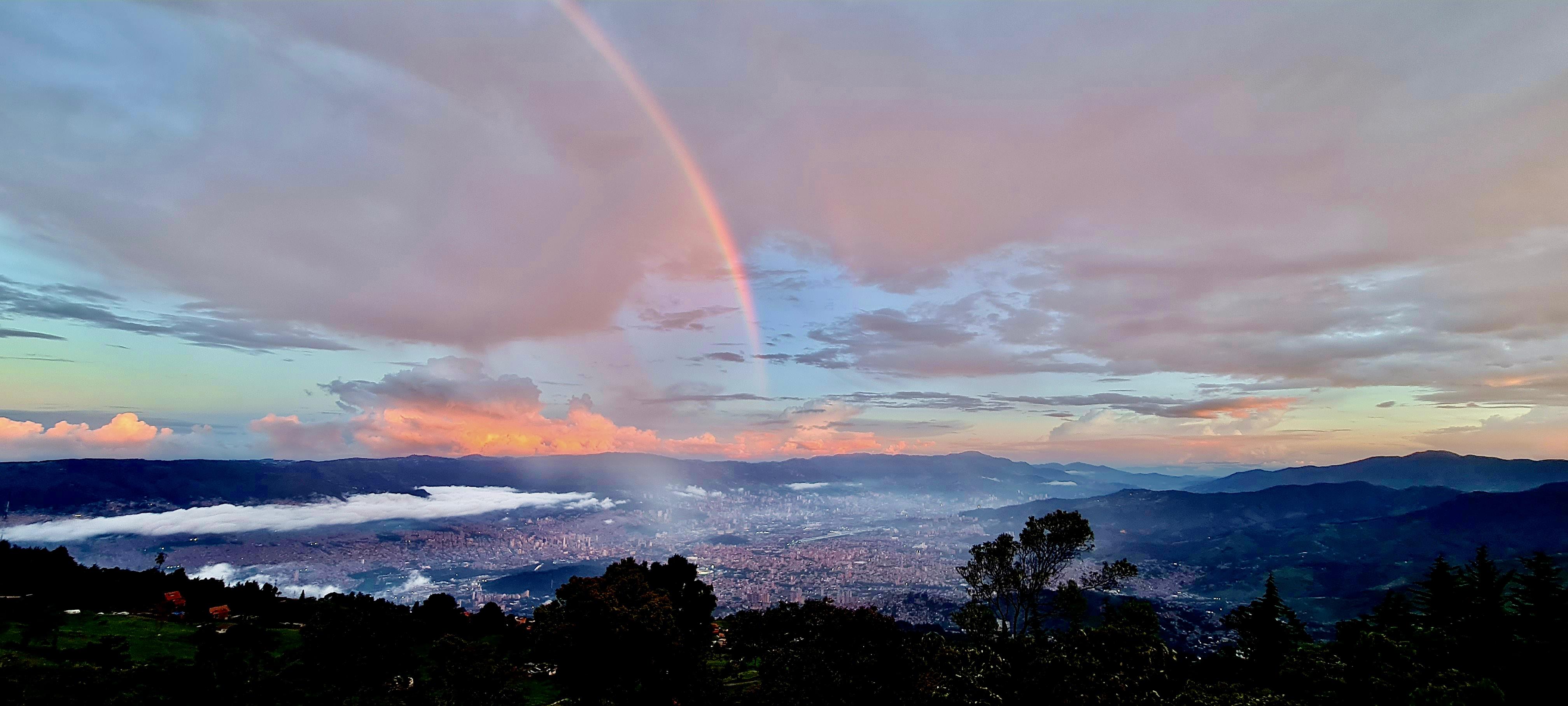 VENDO FINCA, CON LA MEJOR VISTA A LA CIUDAD DE MEDELLIN  — foto 2 de 4