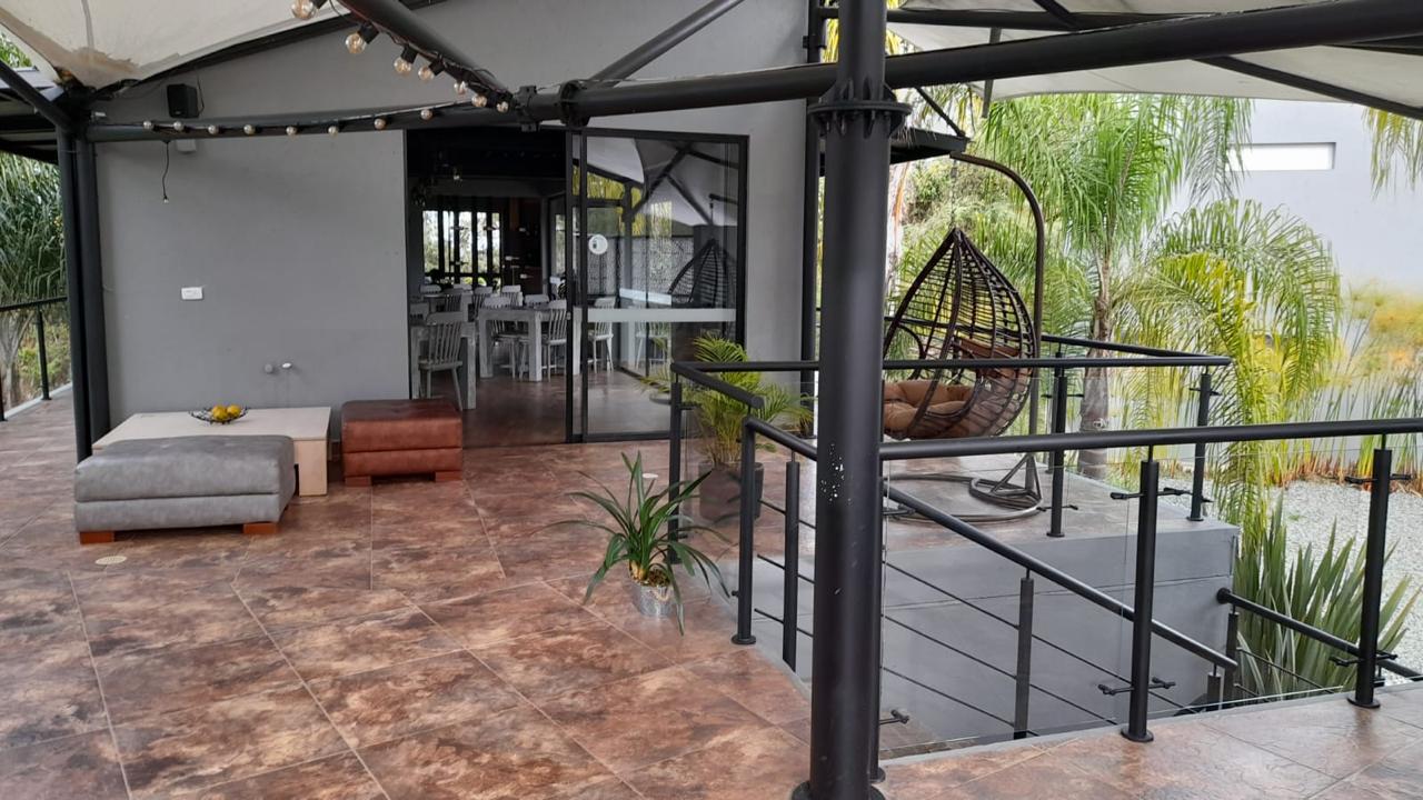  Espectacular hotel con gran potencial turístico en el Peñol  — foto 3 de 28