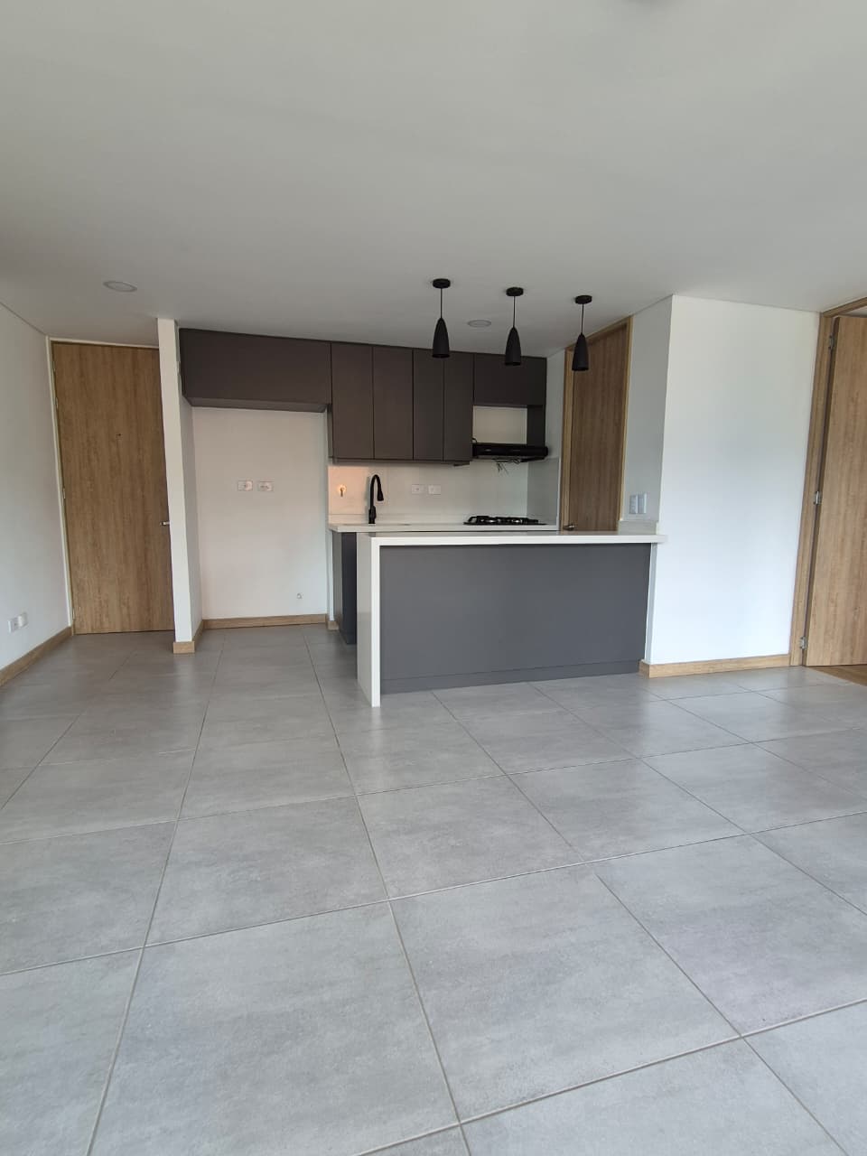 VENDO MODERNO APARTAMENTO EN SABANETA — foto 4 de 17